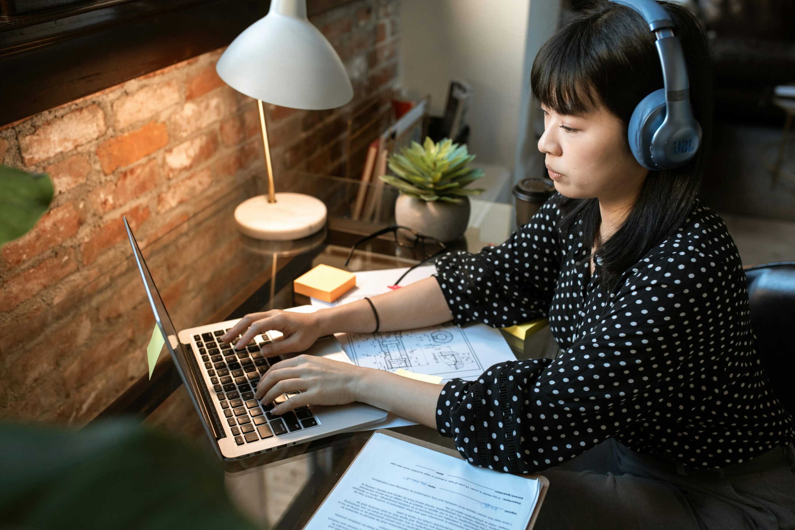Are Online Contracts Legally Enforceable? Discover the Truth!