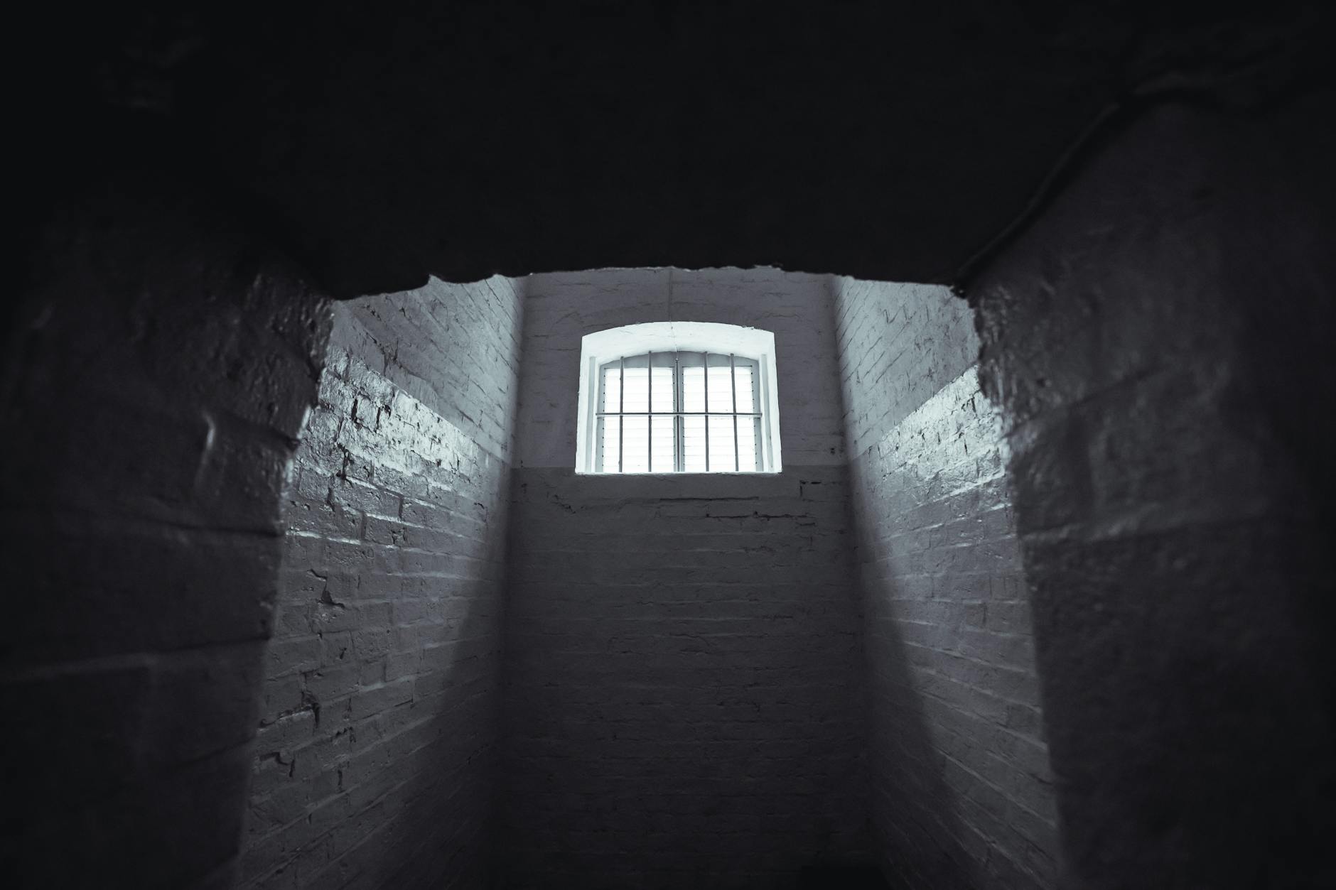 Home Detention: 5 Key Facts About Electronic Monitoring