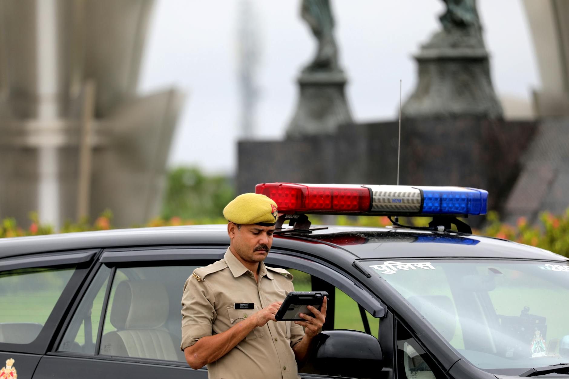 Understanding Police Emergency Entry: Key Facts and Legal Boundaries