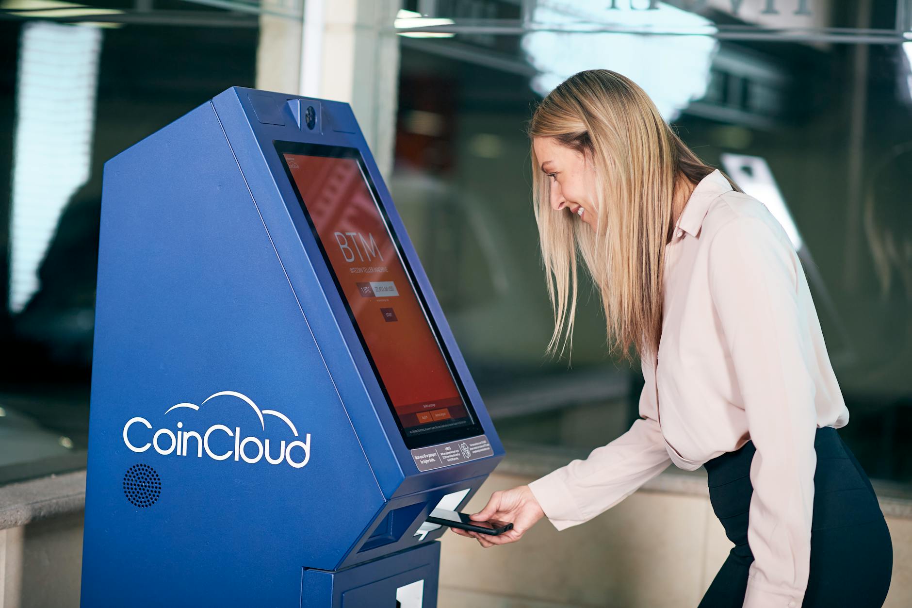 Late-Night ATM Use: 1 in 5 Users Exposed to Potential Safety Risks