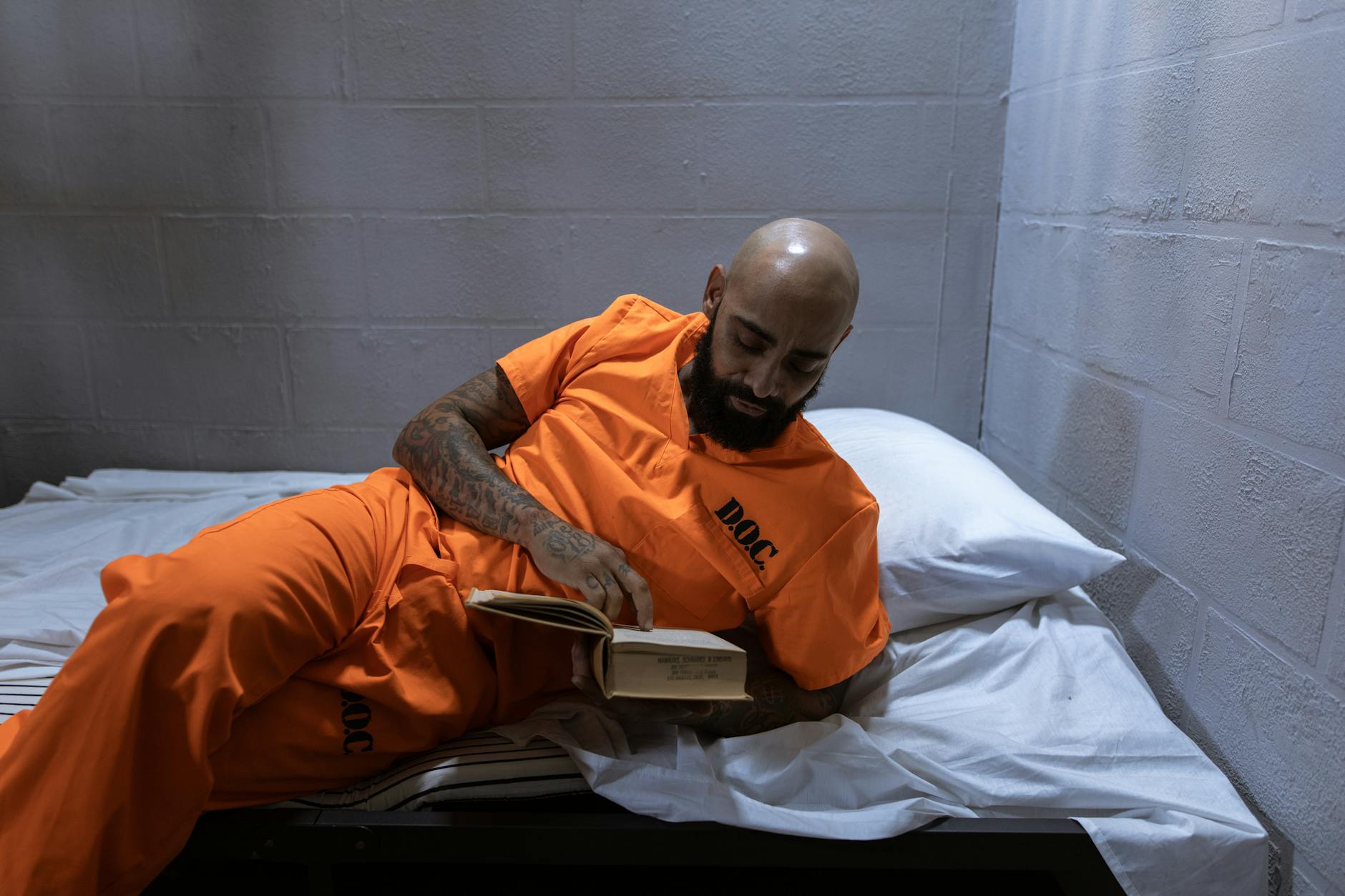 Over 1,500 Prisoners Participate in Education Programs Across 50 US Correctional Facilities