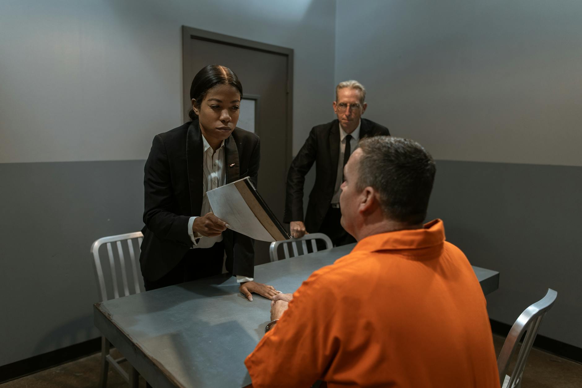 Bail vs Remand: Understanding the Difference in 3 Key Situations Globally